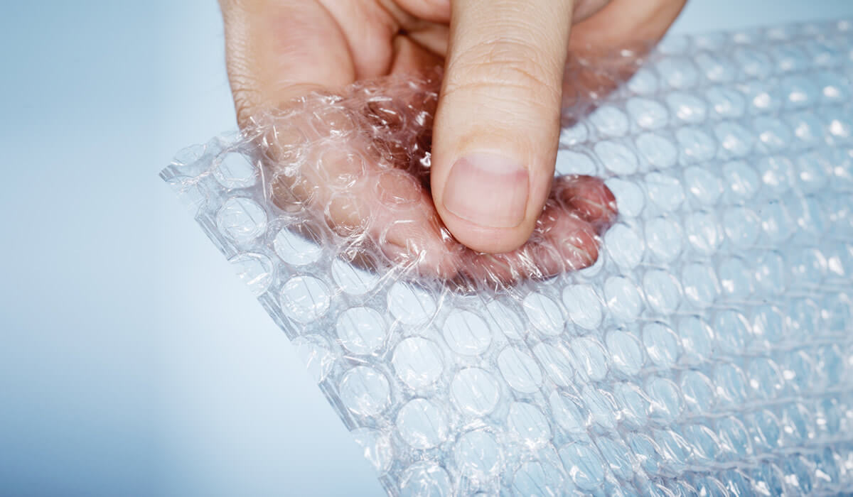 Sabes cómo embalar con plástico de burbujas?